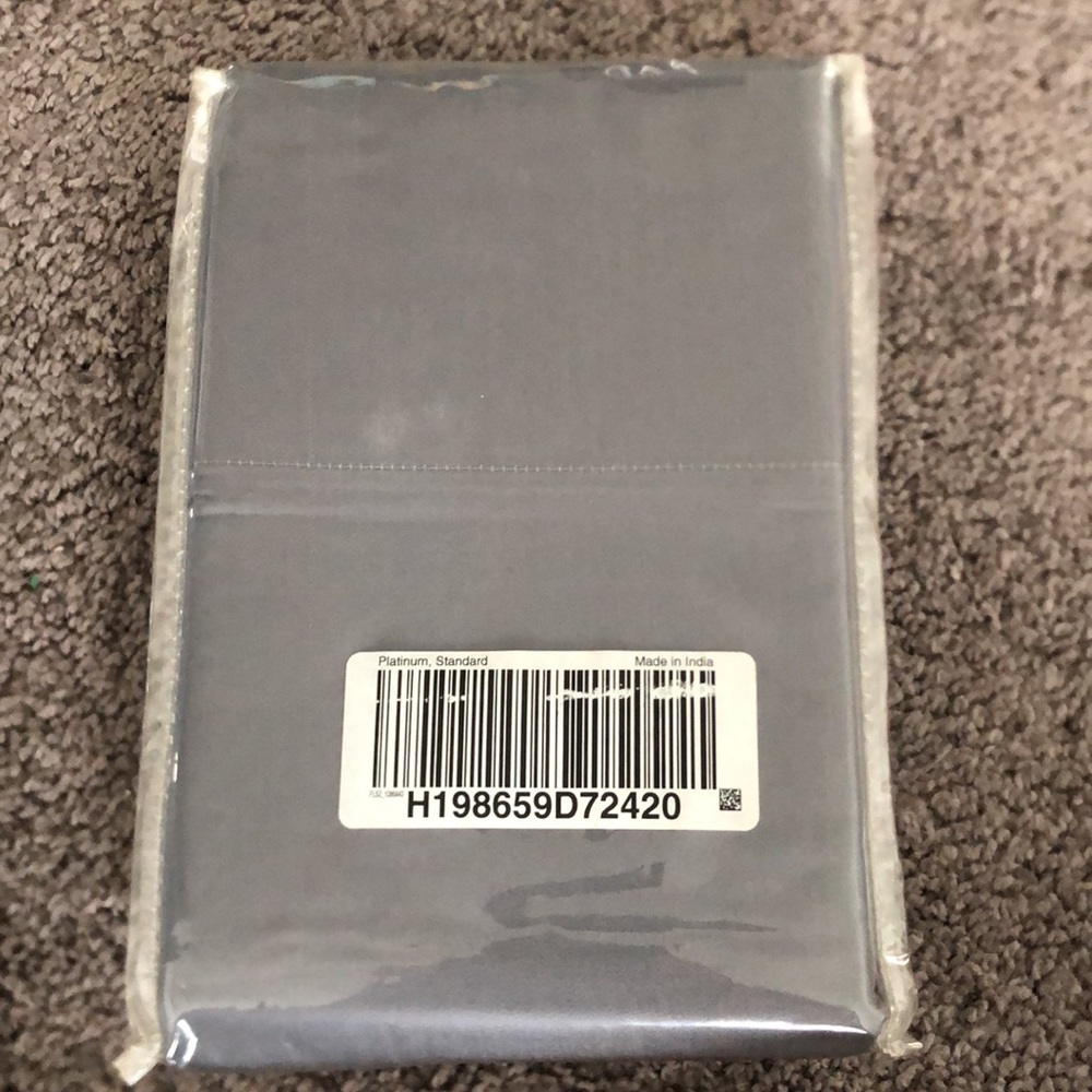 600 Thread Count Pillowcases - Picture 2 of 2